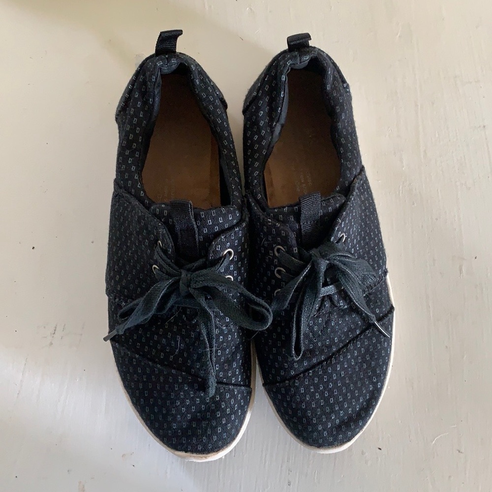 Toms shoes
